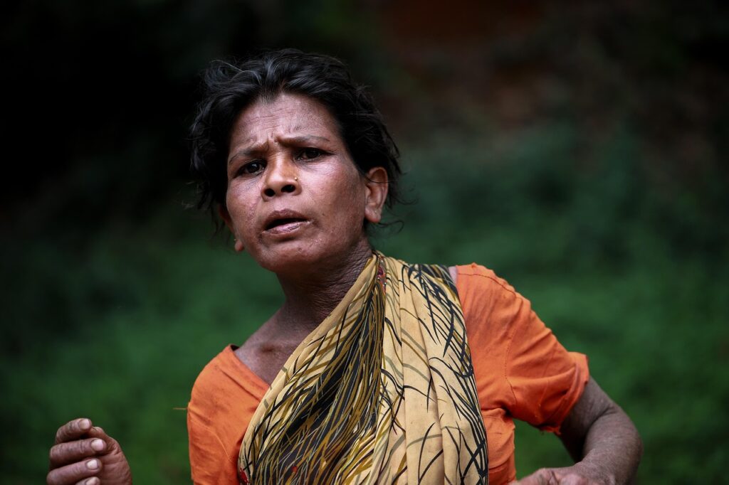 秋の抜け毛が気になる女性が旦那に説明する方法は？