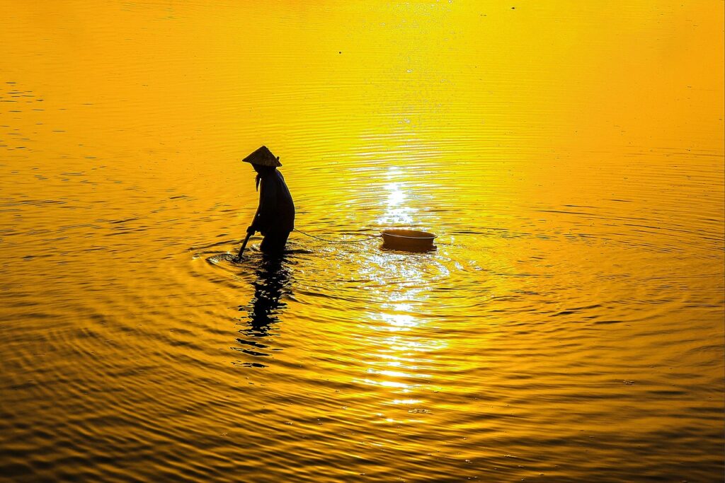 抜け毛に悩む女性が漢方で改善する方法は？